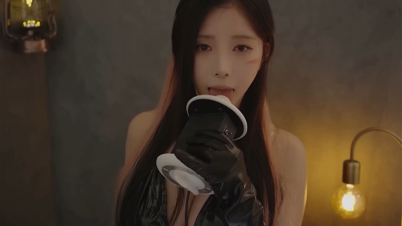 [允英yoonying]  关在地牢中的神秘女巫角色扮演 | 舔耳口腔音 | ASMR番茄助眠