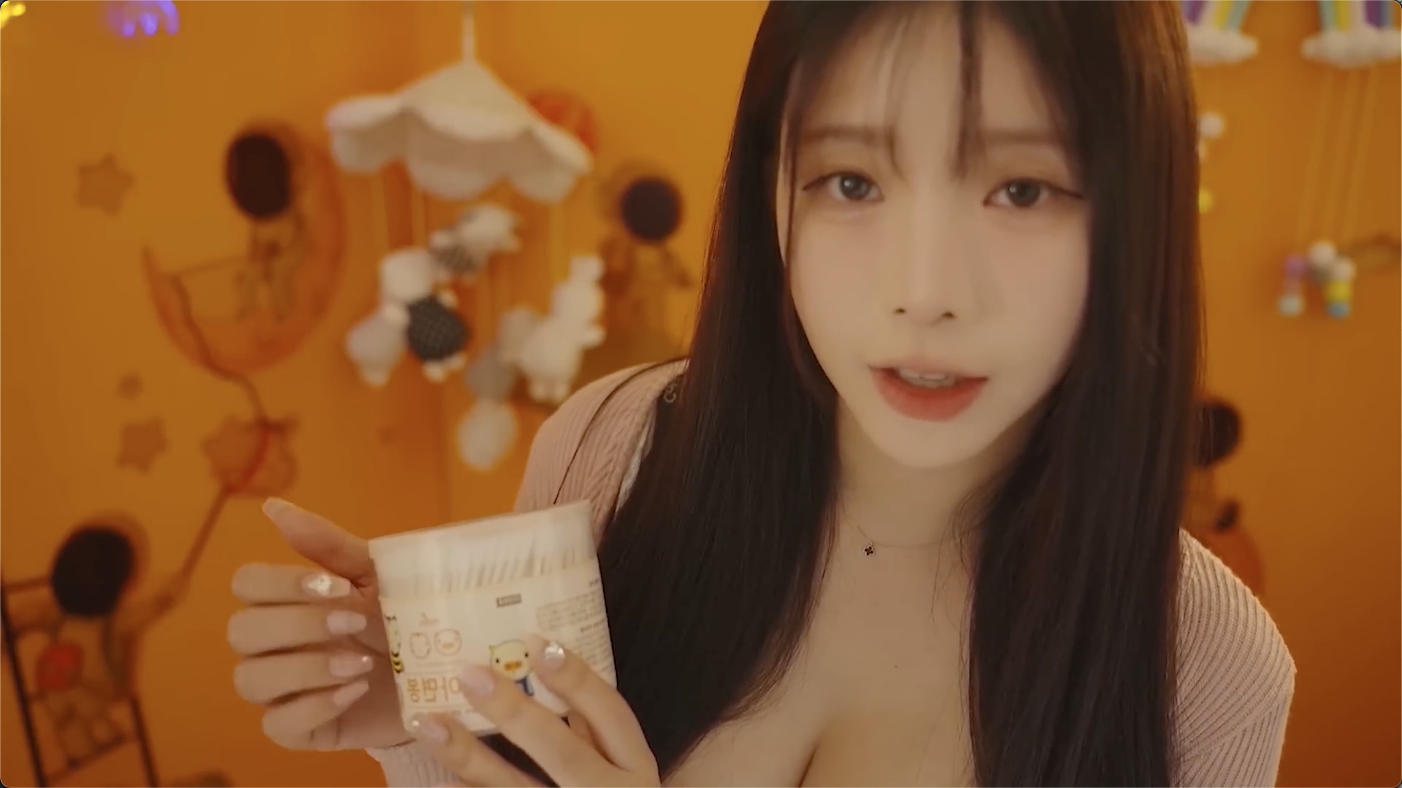 [允英yoonying] 月光下的摇篮曲 | 模拟婴儿护理ASMR·耳语哄睡+棉柔触感视觉放松 | ASMR番茄助眠